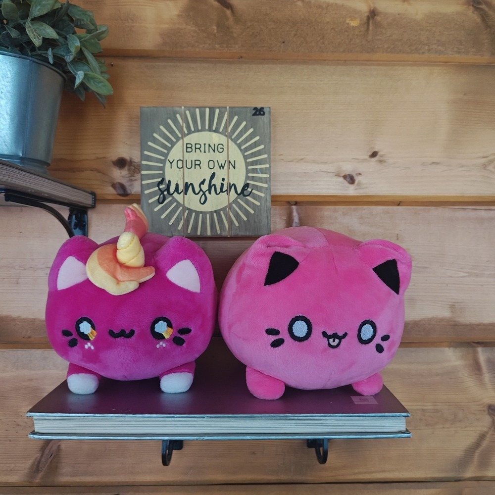 Aurora Enchanting Tasty Peach Pink and Magenta‎ Unicorn Meowchi 7 Inches E51